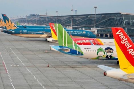 Bộ Xây dựng nghiên cứu tăng trần giá vé máy bay nội địa