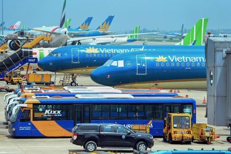 Miễn nhiều loại phí giao thông vận tải để hỗ trợ doanh nghiệp