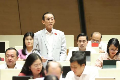 Tranh luận về thời gian áp dụng miễn thuế xăng dầu và nhiên liệu bay