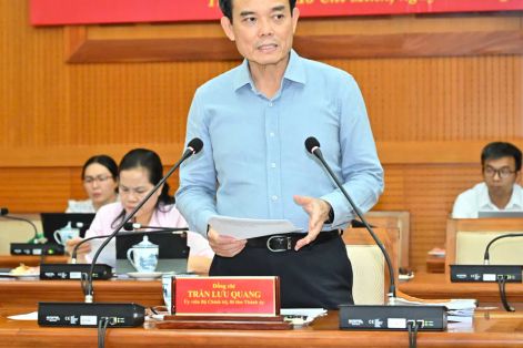 Xây dựng cơ chế đánh giá cán bộ gắn với nhiệm vụ phát triển khoa học công nghệ