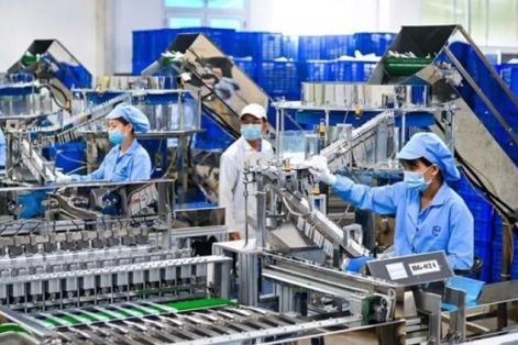 TS. Nguyễn Đình Cung: ‘Quản lý nên dựa trên quy chuẩn và hậu kiểm’