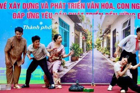 Gieo mầm sống đẹp từ sân khấu học đường