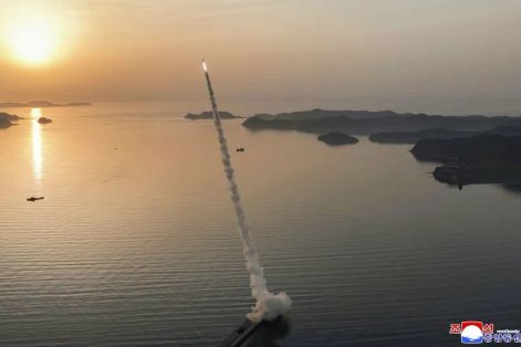 Triều Tiên tuyên bố thử tên lửa đạn đạo cải tiến mang đầu đạn chùm