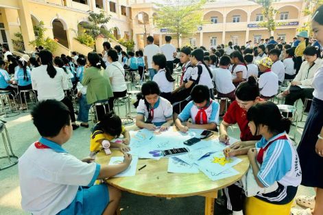 Sôi nổi Ngày sách và văn hóa đọc tại xã An Thới Đông 