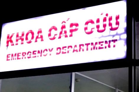 TPHCM: 25 học sinh nghi ngộ độc thực phẩm, có ca phải thở máy 