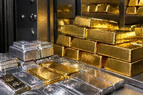 Thủng mốc 4.600 USD, vàng có tiếp tục phá 4.400 USD? 