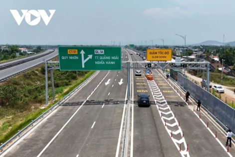 Chính thức thông tuyến cao tốc Quảng Ngãi - Hoài Nhơn