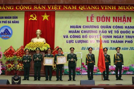 Lực lượng vũ trang TP Đà Nẵng đón nhận Huân chương Quân công hạng Nhất