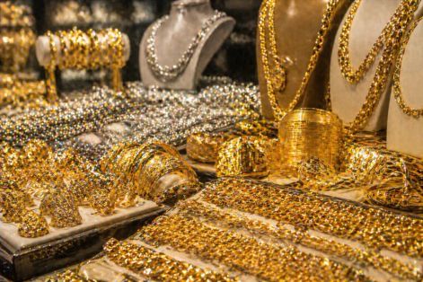 Giá vàng chịu áp lực giữa căng thẳng Trung Đông