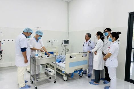 Lần đầu tiên triển khai kỹ thuật chạy thận nhân tạo tại Côn Đảo