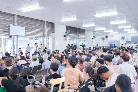 Hơn 9.000 lượt khám trong 1 ngày, Bệnh viện Chợ Rẫy chạm mốc kỷ lục