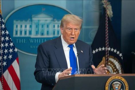 Ông Trump ra “tối hậu thư” thuế quan với EU