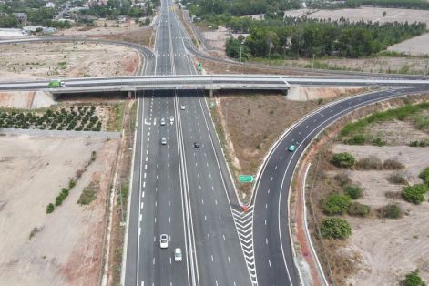 Lưu thông thuận lợi sau 10 ngày khai thác cao tốc Biên Hòa - Vũng Tàu