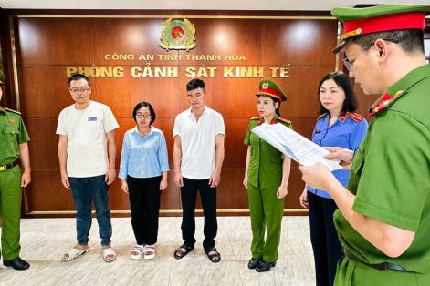 Khởi tố vụ xả gần 6 triệu kg chất thải tại trang trại chăn nuôi ở Thanh Hóa