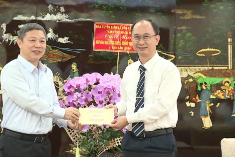 Lãnh đạo Ban Tuyên giáo và Dân vận Thành ủy TPHCM thăm ĐHQG TPHCM và các trí thức