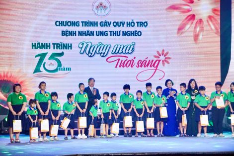 Phát động chiến dịch ủng hộ bệnh nhân ung thư nghèo