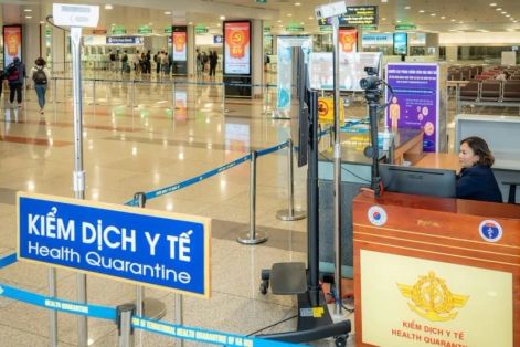 Ngành hàng không tăng cường kiểm soát dịch Ebola xâm nhập