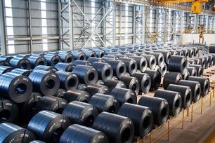 Tháng 1, xuất khẩu sắt thép giảm 19% về lượng và 24% về giá trị