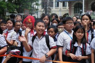 Thí sinh phấn khởi với đề thi khơi gợi tình yêu tiếng Việt và lời yêu thương