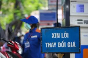 Giá xăng dầu điều chỉnh liên tiếp vào ngày 26-6 và 0 giờ ngày 1-7