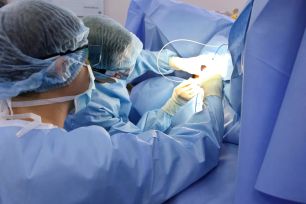 Ứng dụng công nghệ laser trong điều trị bệnh trĩ