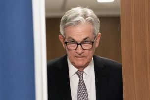 Tổng thống Donald Trump kêu gọi Chủ tịch FED từ chức