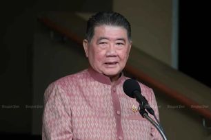 Ông Phumtham Wechayachai trở thành Thủ tướng lâm thời Thái Lan