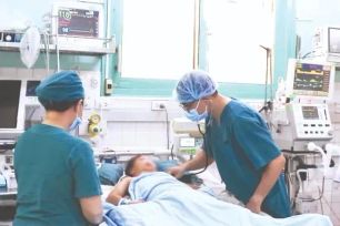 Liên tiếp cấp cứu trẻ em bị tai nạn dịp hè