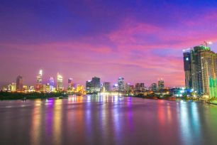Thành phố tôi yêu, thêm dài và rộng