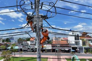 Nửa đầu năm 2025, cả nước tiêu thụ 156 tỷ kWh điện, hơn 54% đến từ nhiệt điện