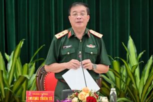 Đầu tư, nâng cấp mô hình Con nuôi Đồn Biên phòng, Nâng bước em đến trường