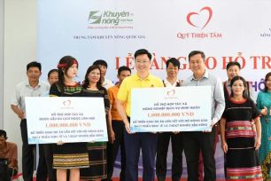 Quỹ Thiện Tâm đón nhận Huân chương Lao động hạng Nhất của Chủ tịch nước