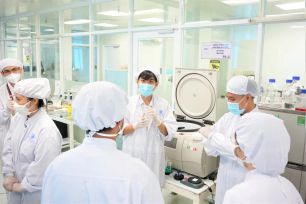 Đại học Quốc gia TPHCM: Tiên phong thu hút nhà khoa học xuất sắc