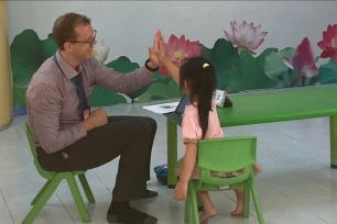 TPHCM: Thí điểm triển khai bộ công cụ đánh giá trẻ làm quen tiếng Anh