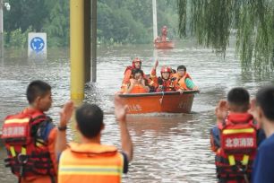 Trung Quốc ứng phó với lũ lớn ở thủ đô Bắc Kinh