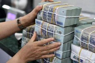 Lãi suất cho vay tiếp tục giảm trong tháng 8