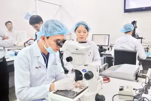 Ch&#237;nh s&#225;ch mới mở rộng cơ hội cho nh&#226;n t&#224;i khoa học trẻ Việt Nam