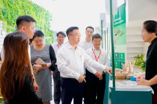 Phó Bí thư Thành ủy TPHCM Đặng Minh Thông: Đưa sản phẩm thân thiện môi trường ra đặc khu Côn Đảo
