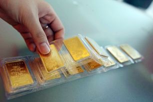 Đề xuất &#225;p thuế 10% với v&#224;ng nhằm ngăn chặn “v&#224;ng h&#243;a” nền kinh tế