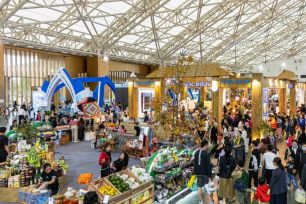 “Siêu hội chợ” thu hút hơn 1 triệu lượt khách, quyên góp gần 400 tỷ đồng cho đồng bào vùng bão lũ