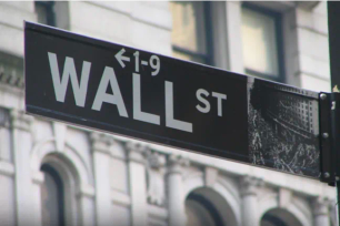 Nasdaq và S&P 500 đi ngang sau nhịp giảm mạnh đầu ngày