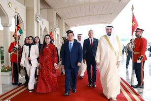 Thủ tướng Phạm Minh Ch&#237;nh v&#224; Phu nh&#226;n bắt đầu thăm ch&#237;nh thức Kuwait