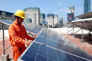 Triển khai điện mặt trời thiếu thủ tục c&#243; thể bị phạt h&#224;ng chục triệu đồng
