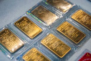 Vàng SJC rớt mạnh, mất mốc 150 triệu đồng mỗi lượng