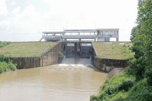 Xả lũ hồ Đá Đen đợt 4, cảnh báo khu vực ven sông Dinh