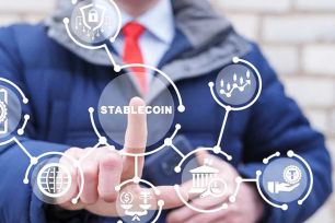Stablecoin: Tiền ảo nhưng là tài sản thật