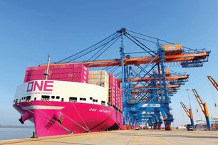 TP.HCM chuyển đổi xanh trong kỷ nguy&#234;n số: Xanh, số to&#224;n diện trong logistics v&#224; cảng biển - Thực trạng, ch&#237;nh s&#225;ch v&#224; hướng đi mới (B&#224;i 4)