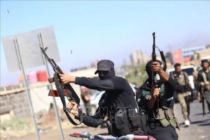 Quân đội Mỹ và Syria phá hủy 15 điểm cất giữ vũ khí của IS