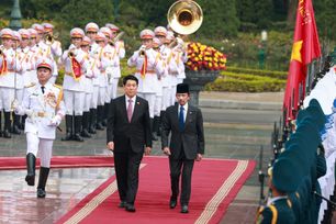 Chủ tịch nước Lương Cường chủ tr&#236; lễ đ&#243;n v&#224; hội đ&#224;m với Quốc vương Brunei Darussalam