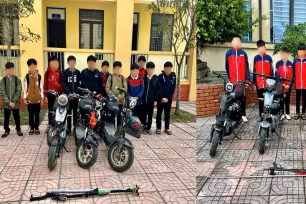 Ngăn hai nhóm học sinh mang hung khí giải quyết mâu thuẫn